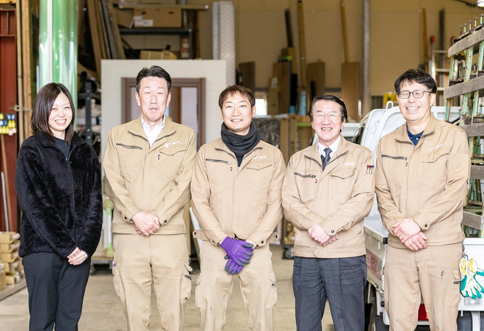 地域に寄り添い、仲間と支え合う会社です。