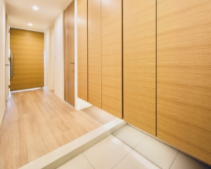 滑りやすくなったタイルや段差の見直しで、転倒リスクを軽減。