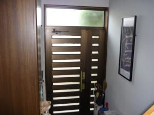 【LIXIL リシェント】たった1日で「家の顔」が生まれ変わる。明るく開放的な玄関へ